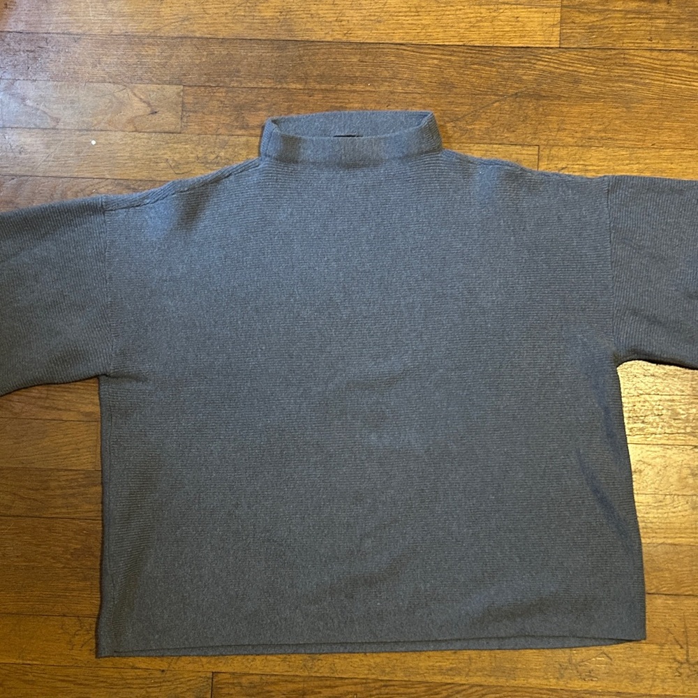 Ann Taylor Women's Gray Turtleneck Sweater